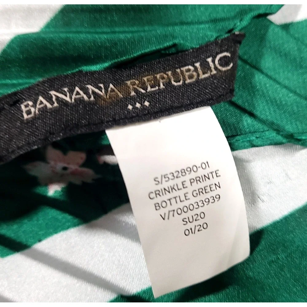 Pleated Floral Flowy Scarf wrap Banana Republic OS Kelly Green Boho kimono wrap